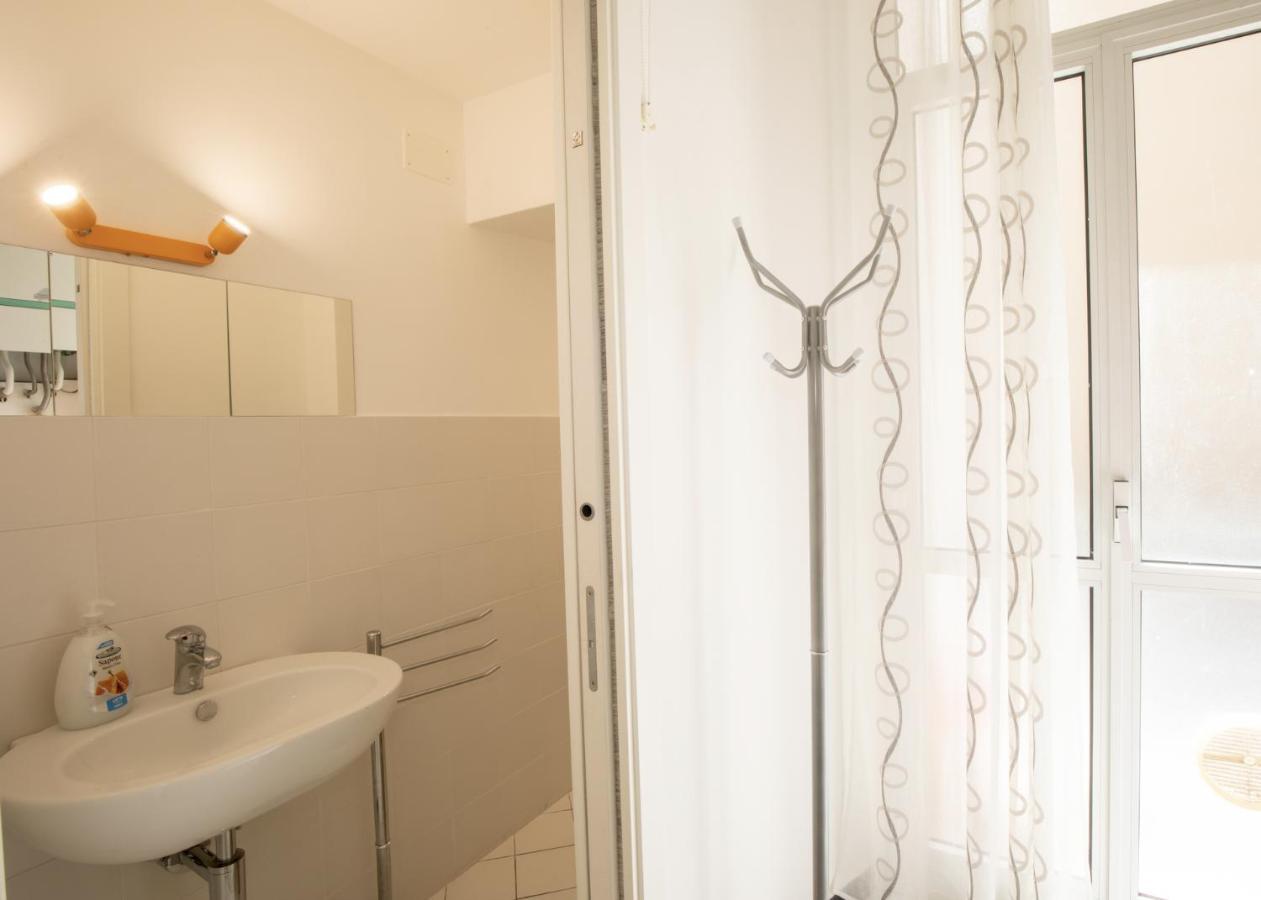 Via Manzoni Apartment Savona Exterior photo